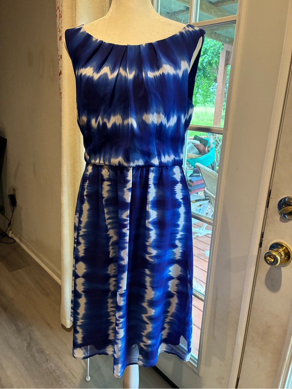 Blue and White Sleeveless Midi Dress with Elastic Waist